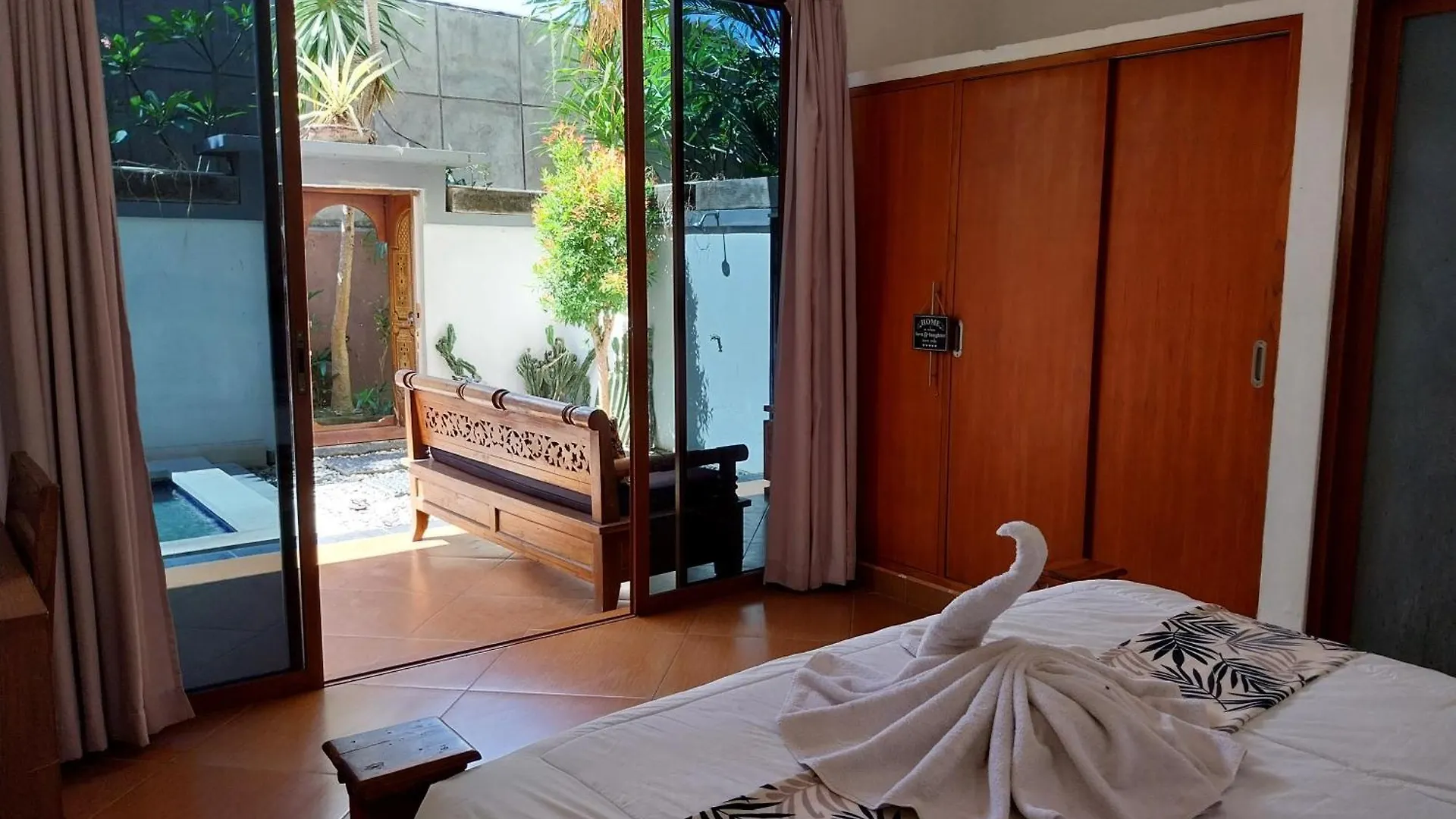 Umah Kita Hotel Seminyak  0*, Seminyak (Bali) Indonesia